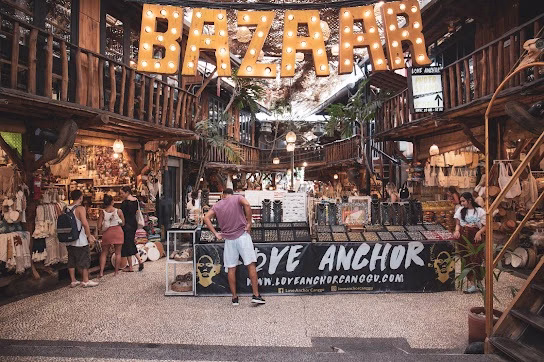 Aktivitas pasar harian di Love Anchor Market Bali