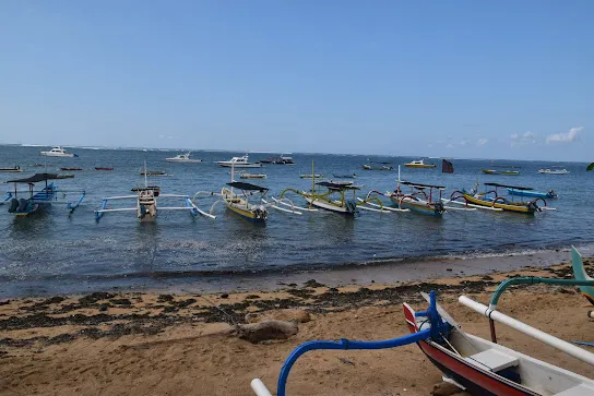 Pantai Sanur salah satu Tempat Wisata Gratis di Bali untuk menikmati sunrise
